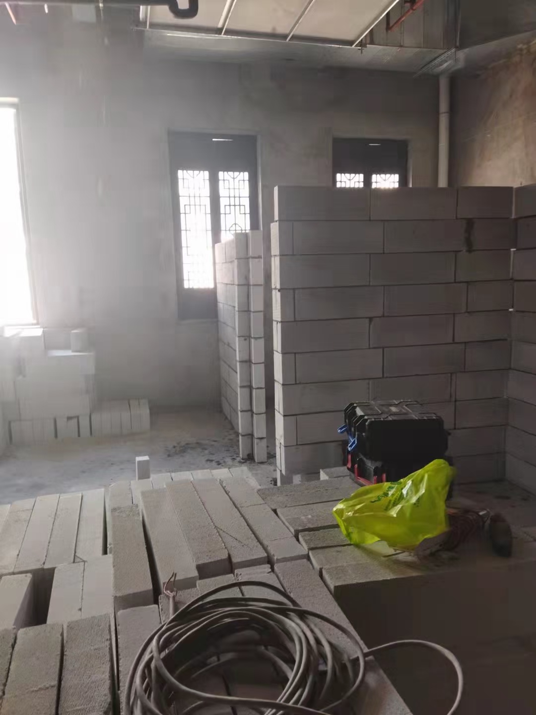 轻质砖隔墙平整度参考
